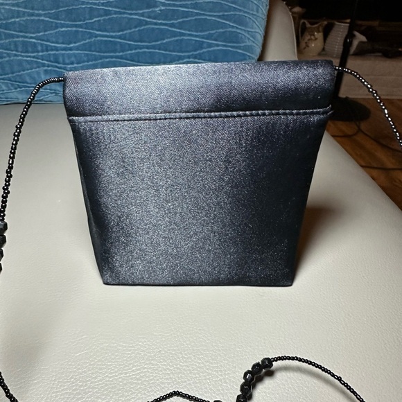 Vintage Black Satin Jessica McClintock Evening Bag in Great Condition. - Picture 2 of 6